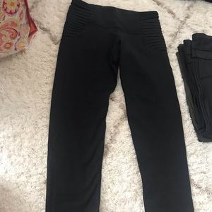 Lululemon cropped leggings size 4